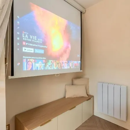 Duplex Standing Centre - Aux Bleuets Apartment