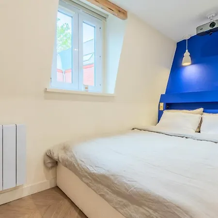 Duplex Standing Centre - Aux Bleuets 里尔